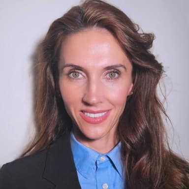 Mila Tahai headshot
